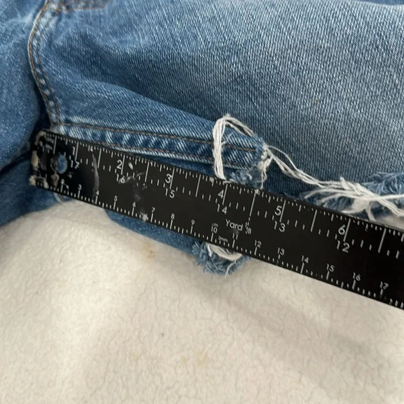 Levis Cut Off Shorts 31 Blue 517 shorts Light Wash Raw Hem - Picture 8 of 9